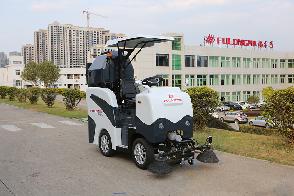 small electric sweeper
