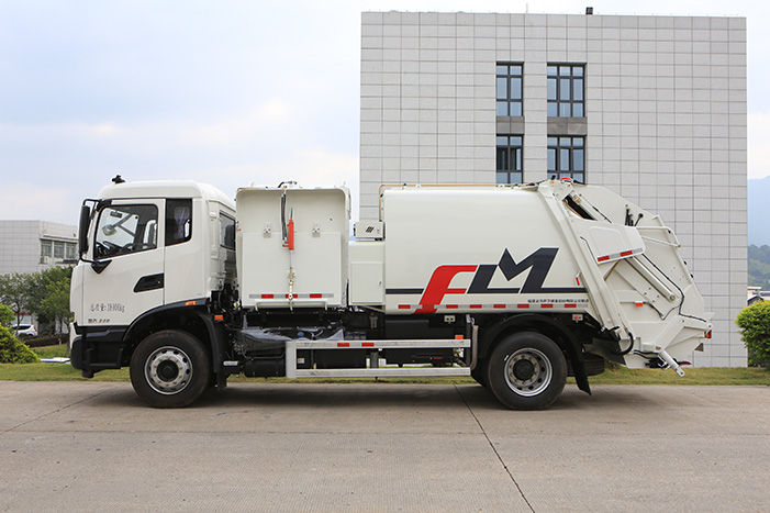Performance characteristics and configuration of Fulongma compression garbage truck