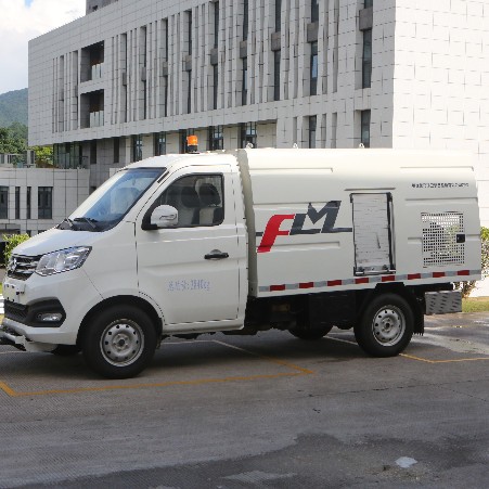 Ven a poner el foco en el camión de mantenimiento de carreteras de FULONGMA